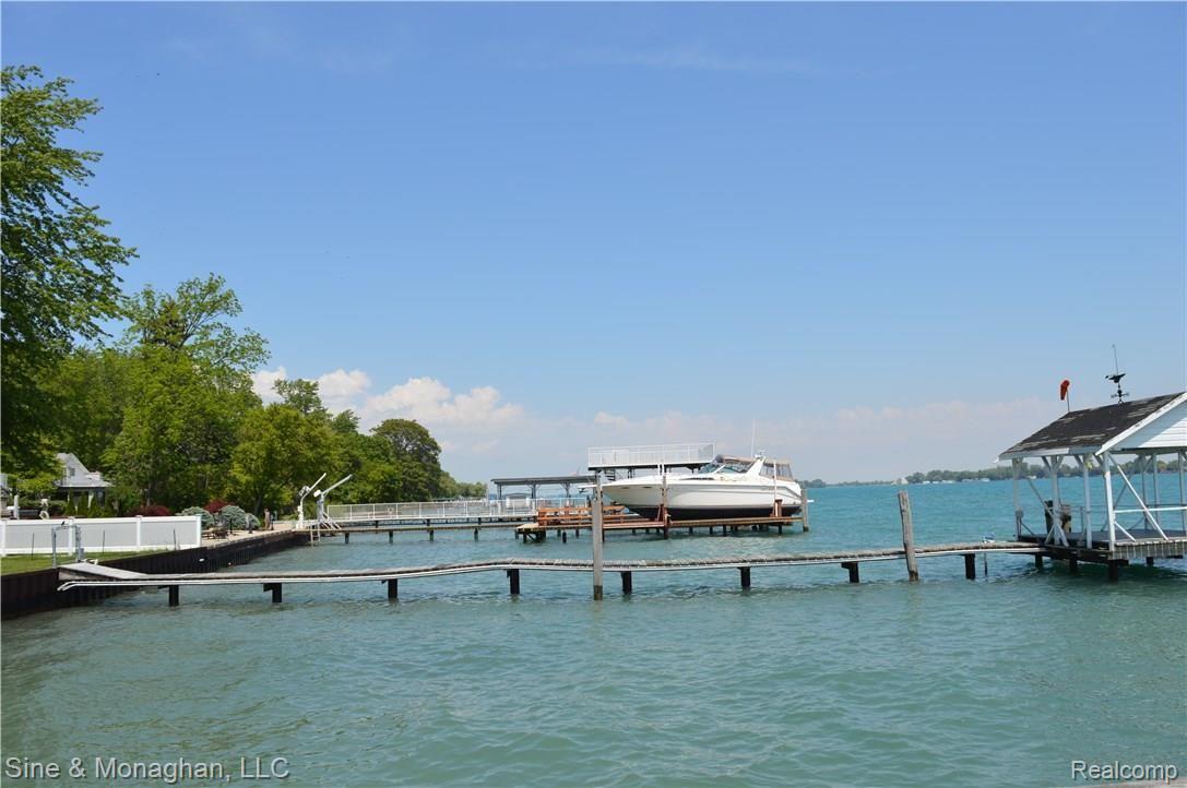 7427 South River Road Marine City, MI 48039 - Photo 14 of 17 018.JPG