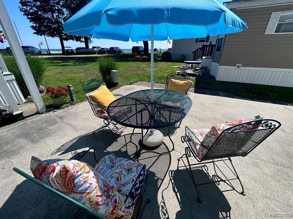 6103 Lakeshore Road, Unit 122 Lexington, MI 48450 - Photo 4 of 27