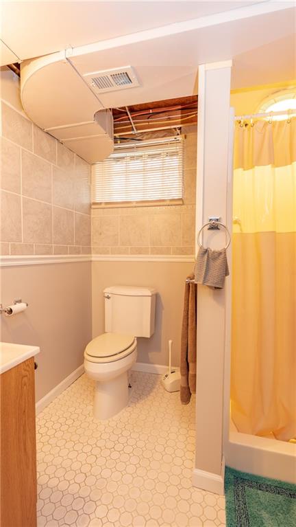 64 Coraopolis Road Coraopolis, PA 15108 - Photo 22 of 25 Full bath in basement with shower.