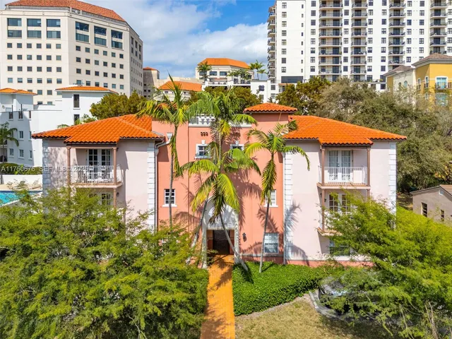 $470,000 | 29 Santillane Avenue, Unit 7, Coral Gables, FL 33134