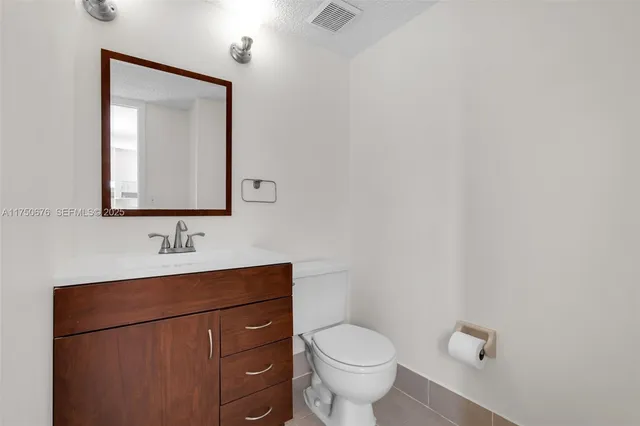 $470,000 | 29 Santillane Avenue, Unit 7, Coral Gables, FL 33134