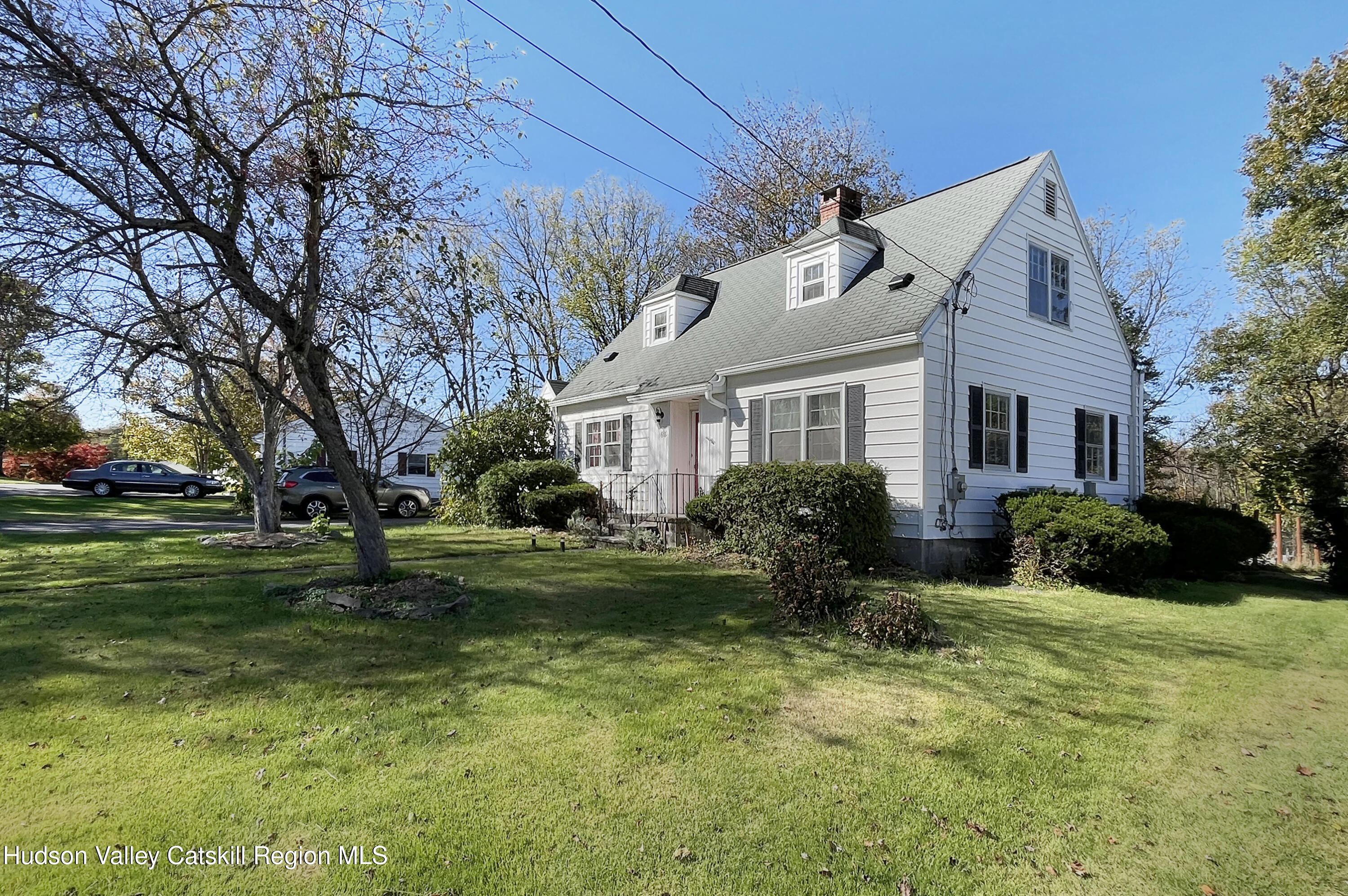 160 Russell Road Hurley, NY 12443 - Photo 2 of 33 7