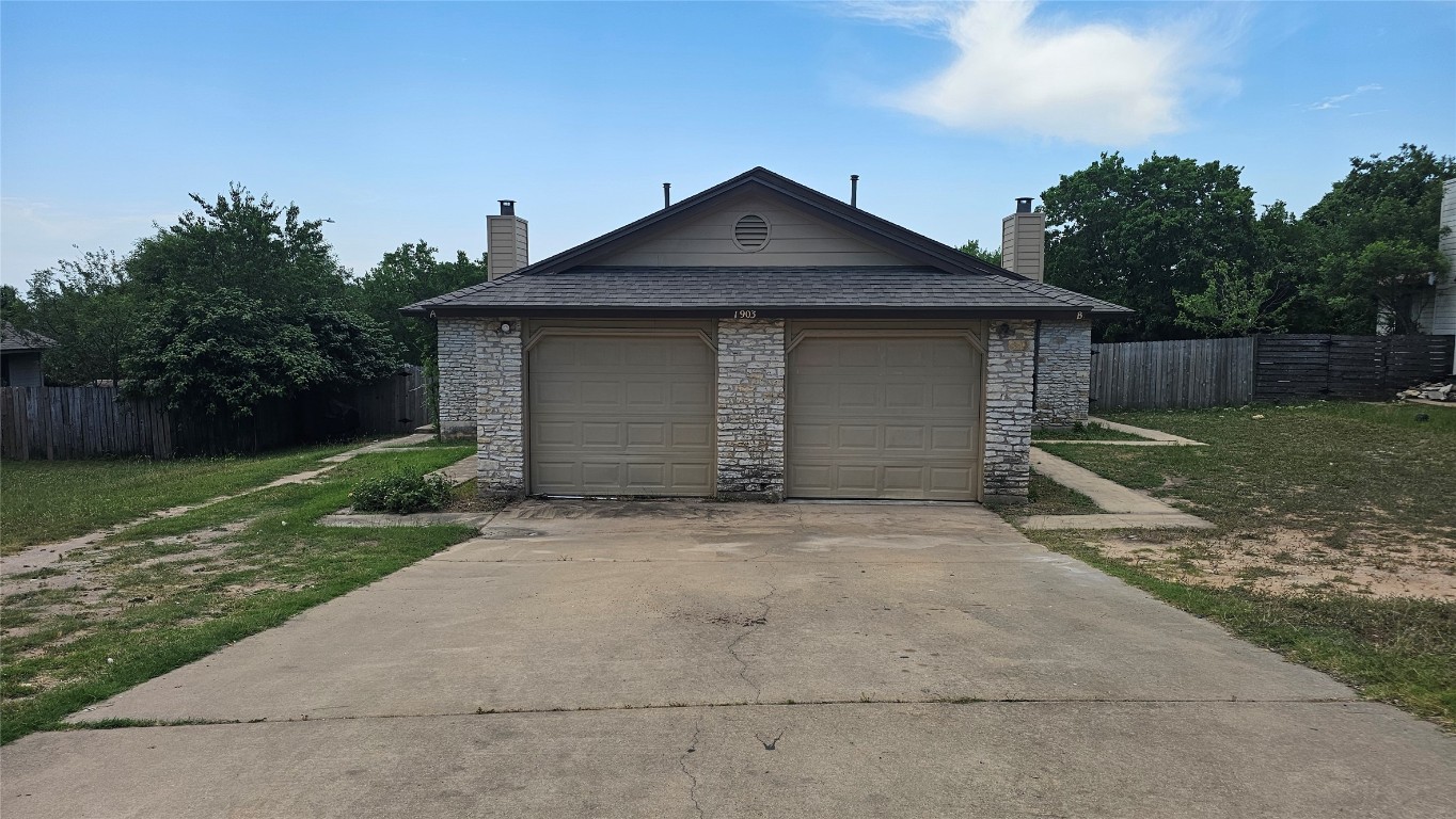 1903 1/2 Margalene Way, Unit B Austin, TX 78728 - Photo 15 of 17 View of detached garage
