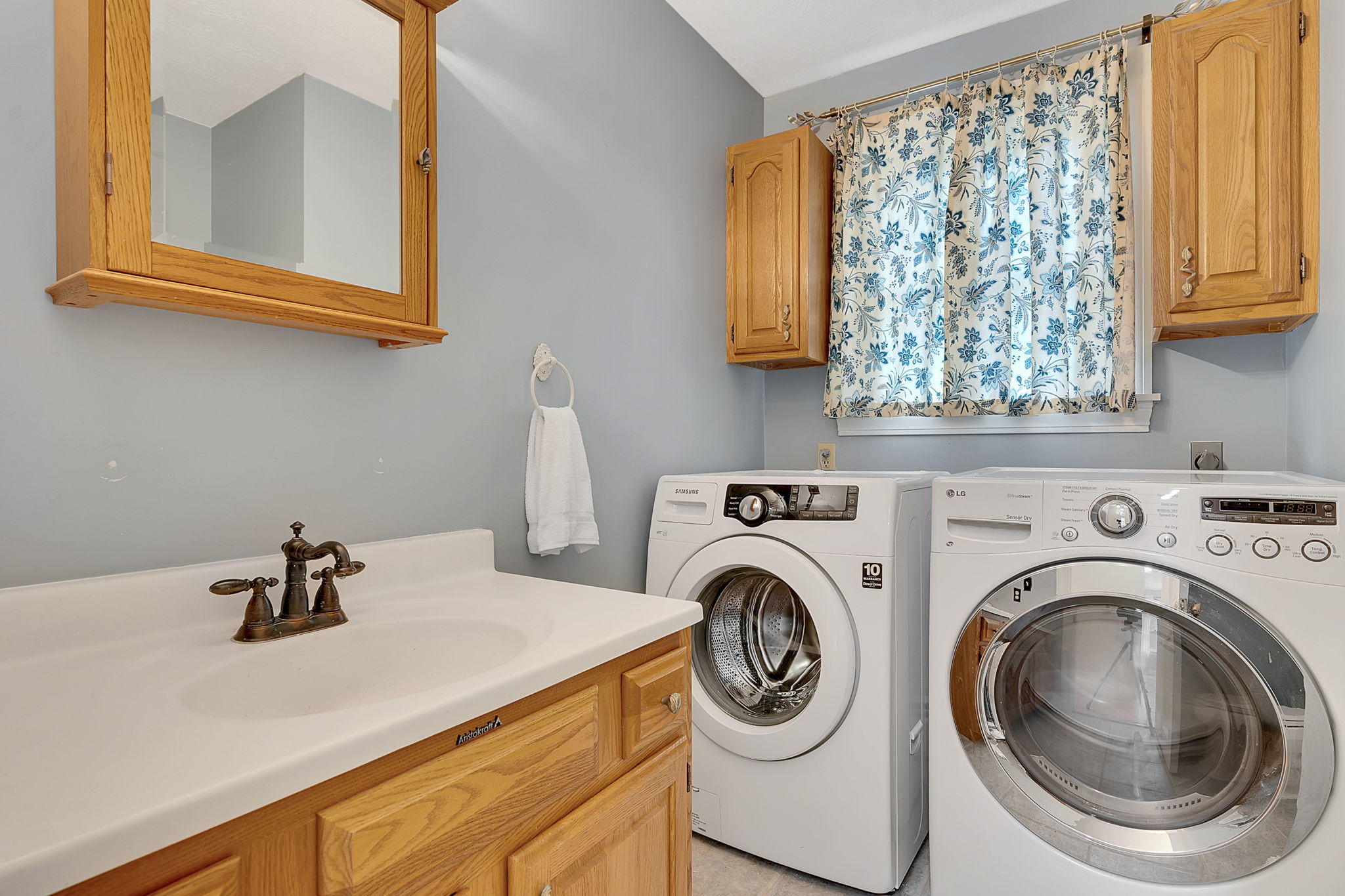 19 Roaring Brook Road Portland, ME 04103 - Photo 20 of 48 21-web-or-mls-19RoaringBrook-12