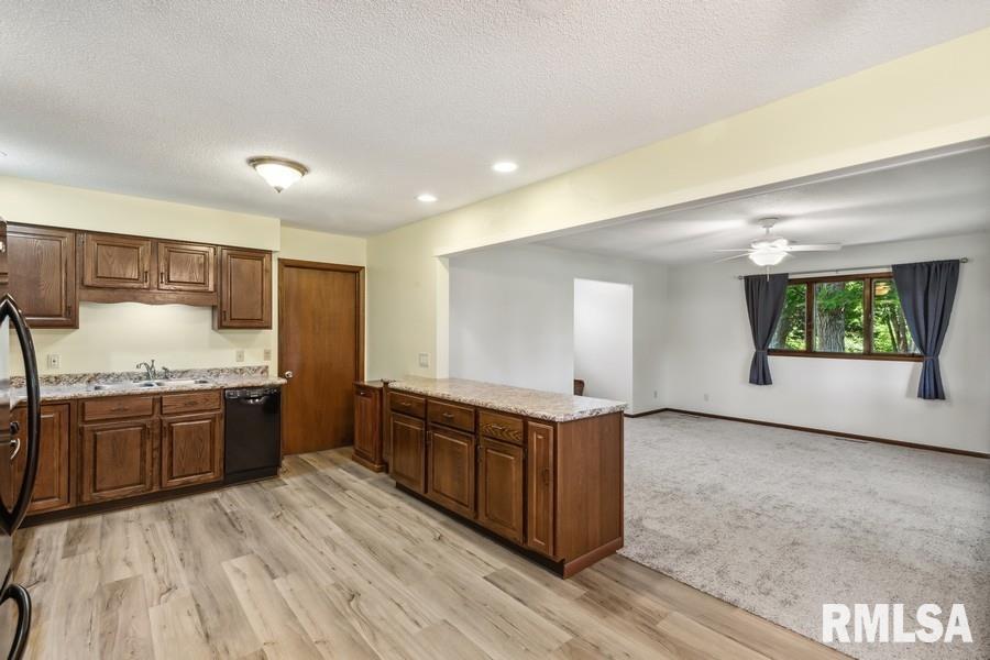 13781 Kennedy Road Fulton, IL 61252 - Photo 13 of 49