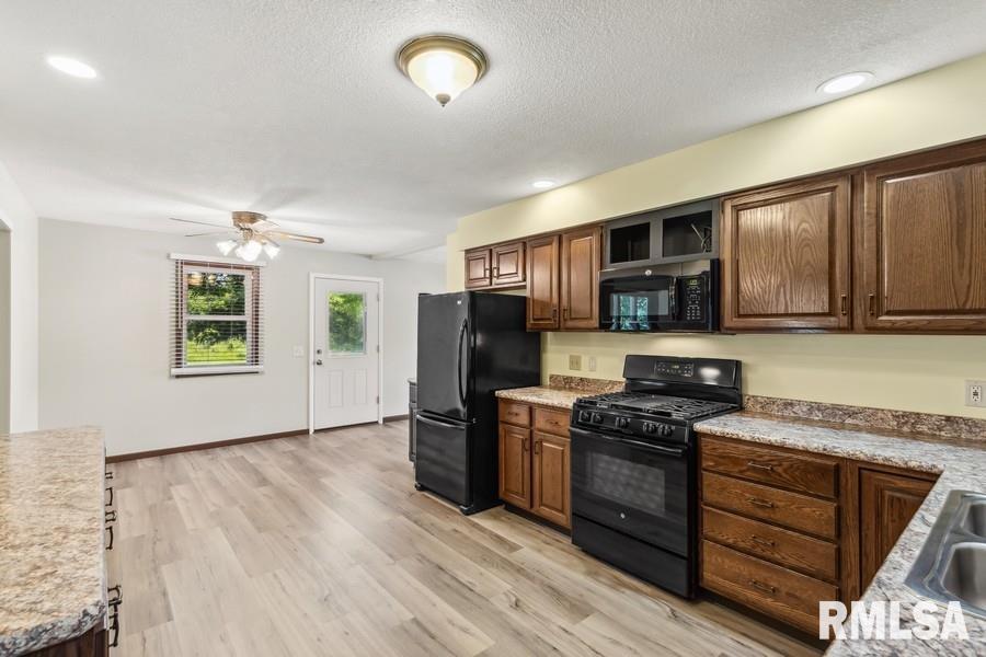 13781 Kennedy Road Fulton, IL 61252 - Photo 9 of 49