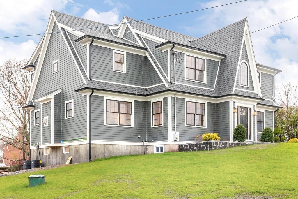 19 Windsor Road Westwood, MA 02090 - Photo 28 of 31 Gallery Image 28