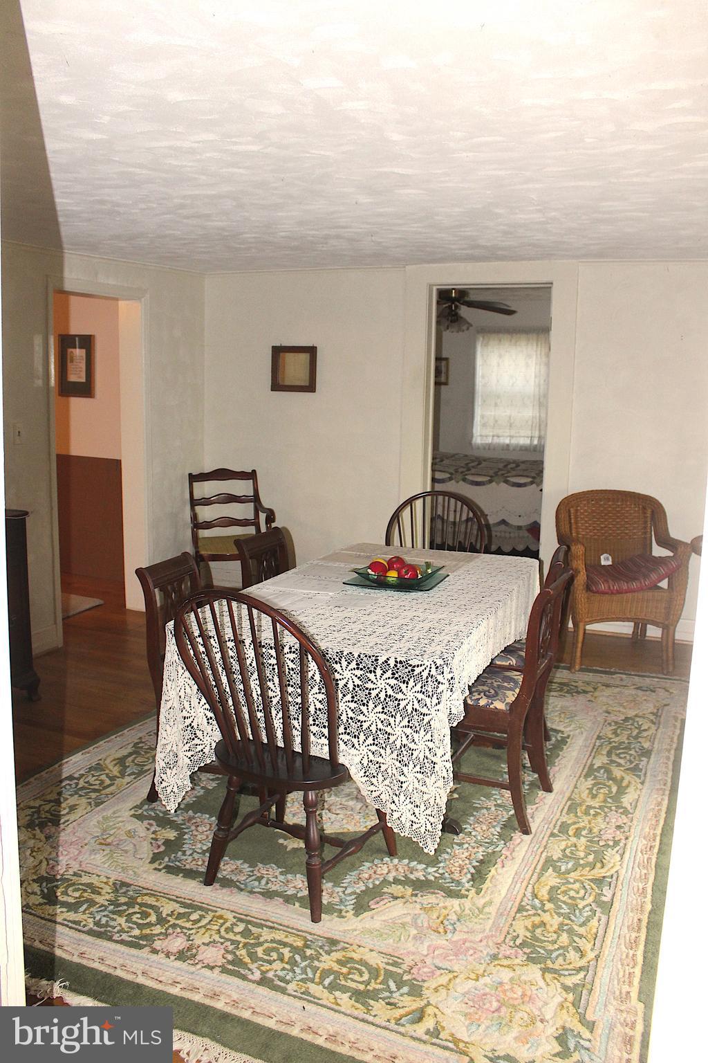 16601 York Road Monkton, MD 21111 - Photo 11 of 23 Oversized dining room with french doors to patio
