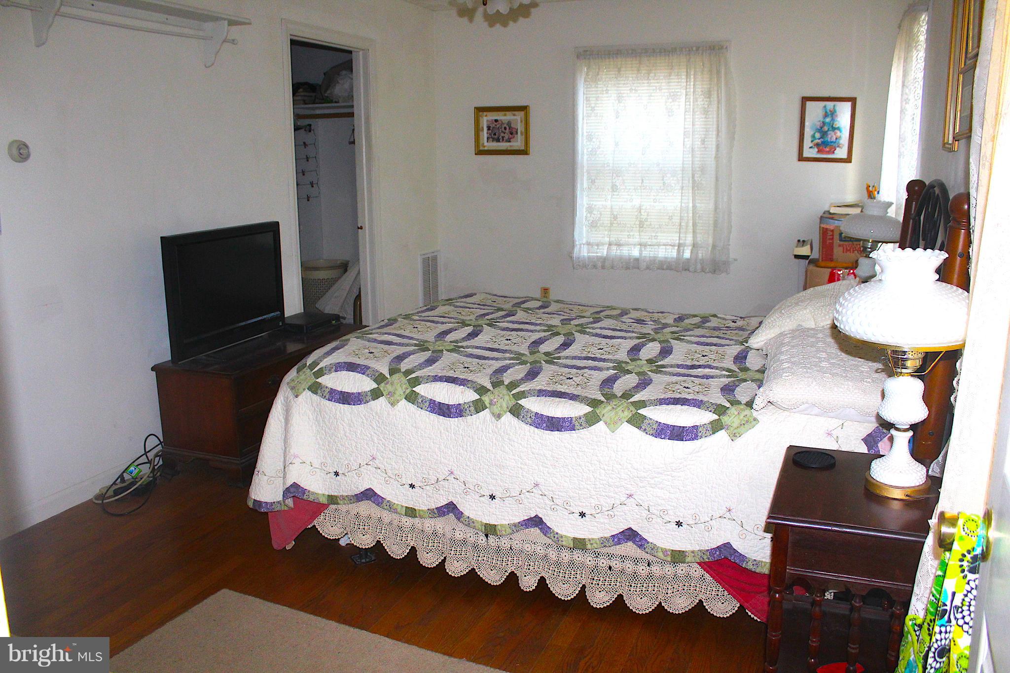 16601 York Road Monkton, MD 21111 - Photo 12 of 23 Large master located on main level