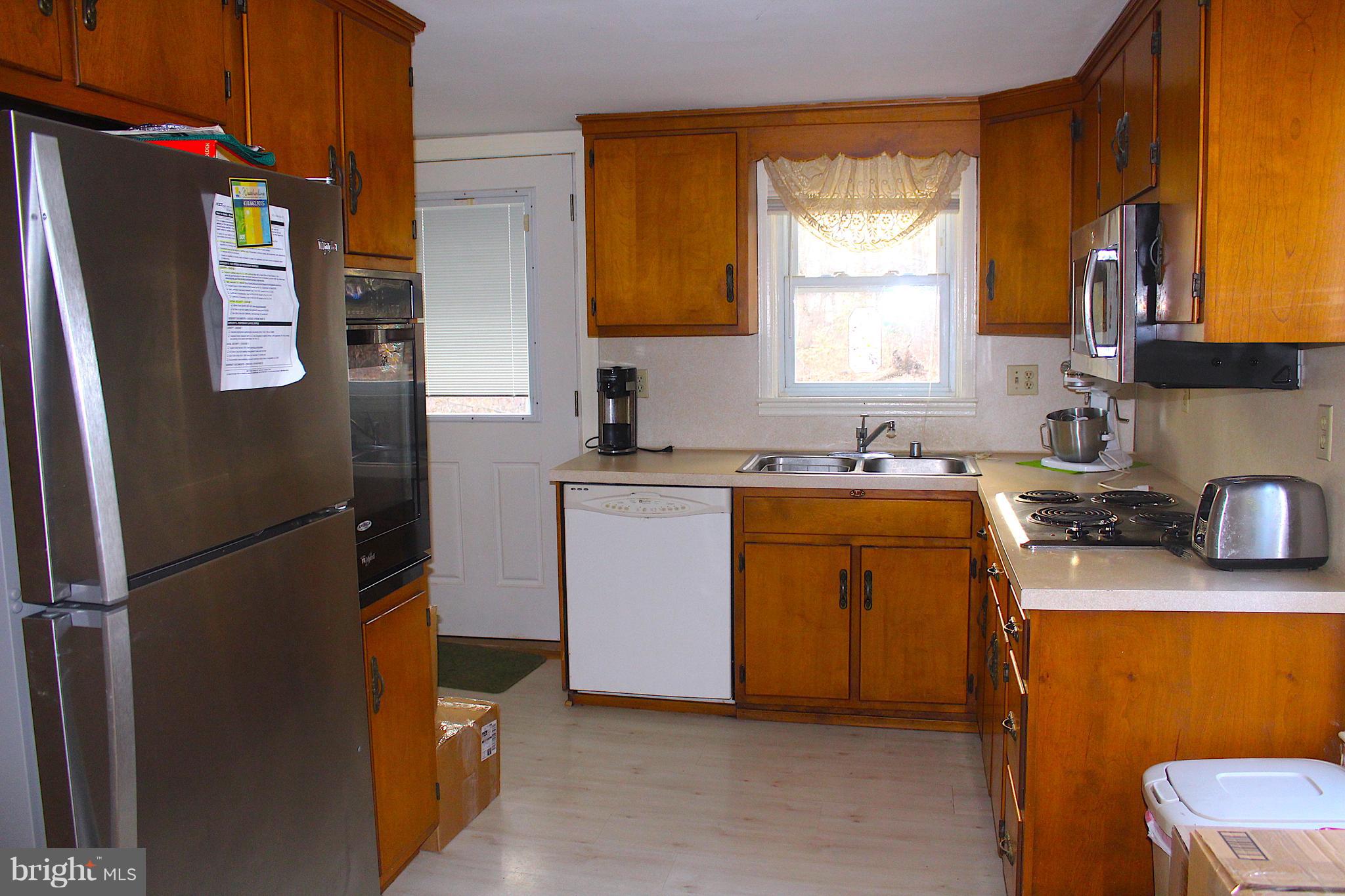 16601 York Road Monkton, MD 21111 - Photo 16 of 23 Spacious kitchen
