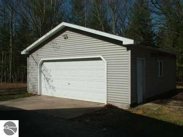 2771 West Log Lake Road Northeast Kalkaska, MI 49646 - Photo 21 of 25 1725968-20.JPG
