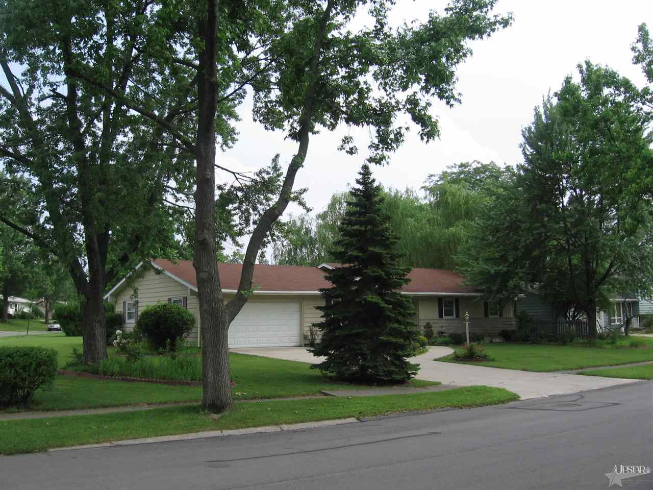 3716 Hastings Road Fort Wayne, IN 46805 - Photo 4 of 22 Gallery Image 4