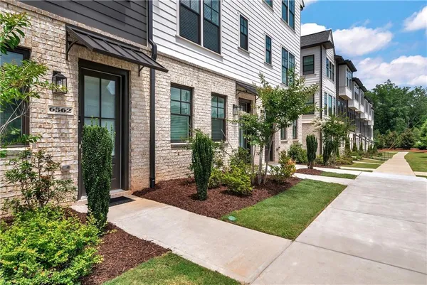 $3,995 | 6562 Beacon Drive, Atlanta, GA 30328