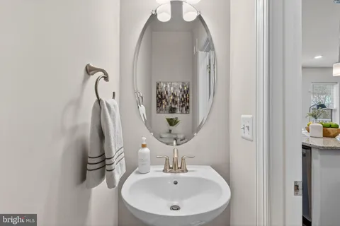 $799,900 | 5684 Stephanie Tessa Way, Unit 54, Alexandria, VA 22303