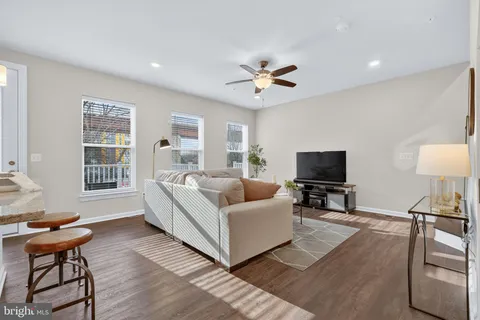 $799,900 | 5684 Stephanie Tessa Way, Unit 54, Alexandria, VA 22303