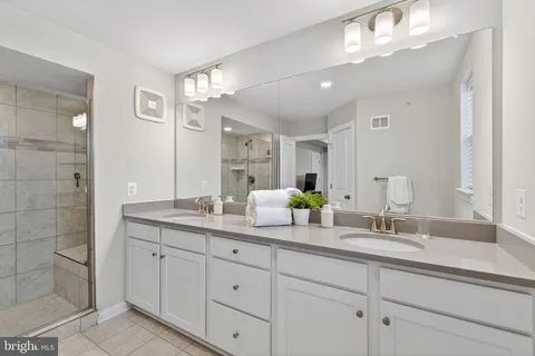 $799,900 | 5684 Stephanie Tessa Way, Unit 54, Alexandria, VA 22303