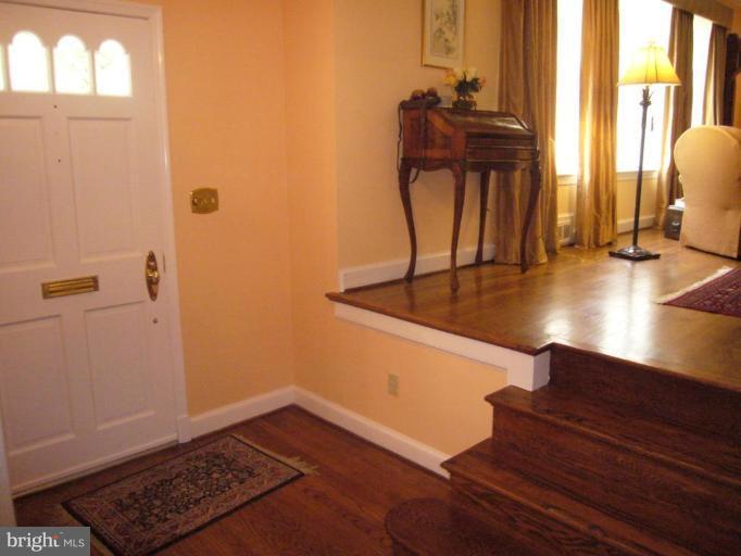 5622 Lamar Road Bethesda, MD 20816 - Photo 16 of 17 Entrance / Foyer