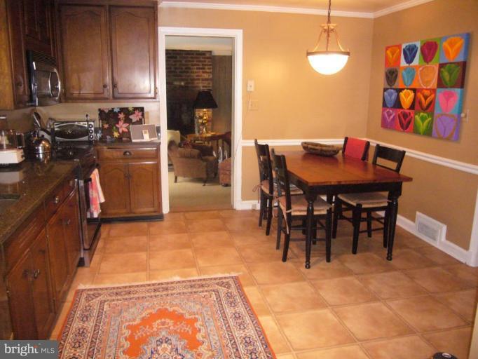5622 Lamar Road Bethesda, MD 20816 - Photo 5 of 17 Kitchen