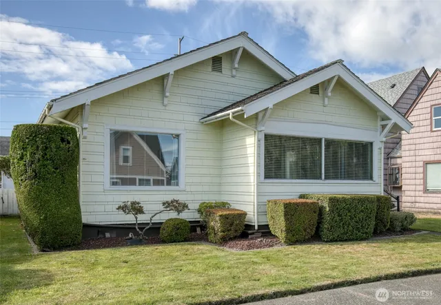 $285,000 | 1106 West Wishkah Street, Aberdeen, WA 98520