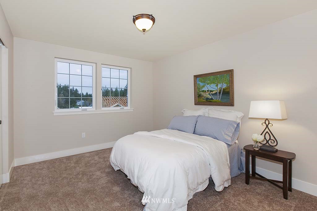 4252 Harris Road Southeast Port Orchard, WA 98366 - Photo 12 of 15 Gallery Image 12