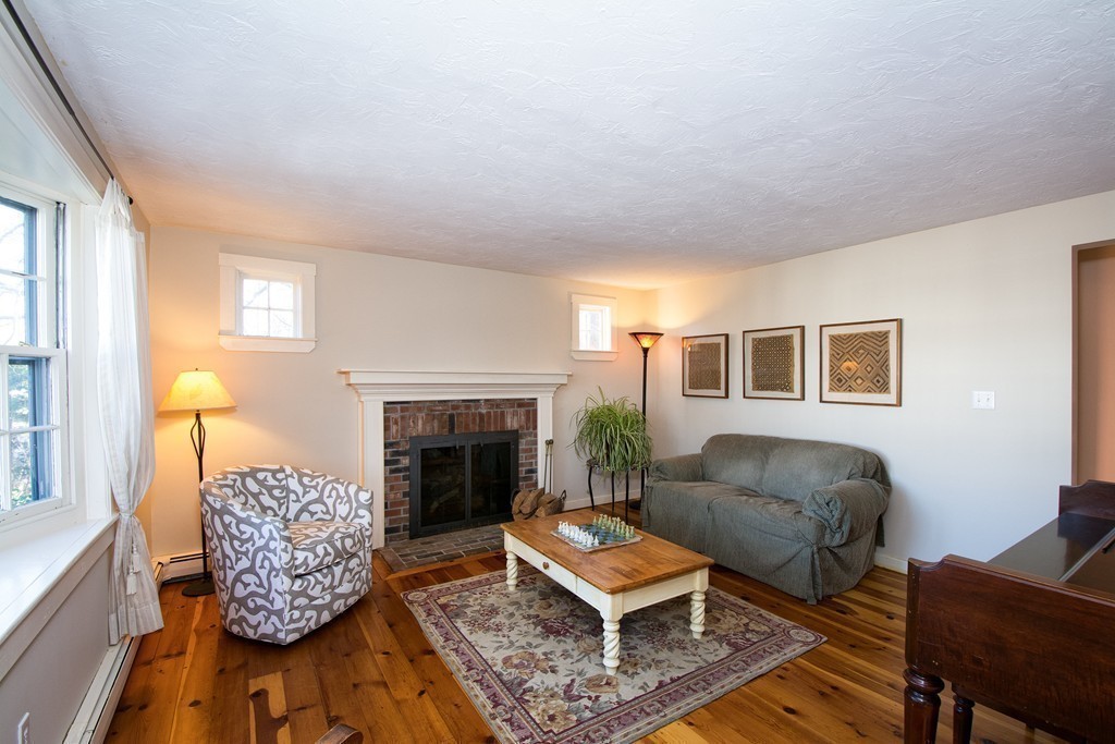 109 Hatherly Road Scituate, MA 02066 - Photo 5 of 24