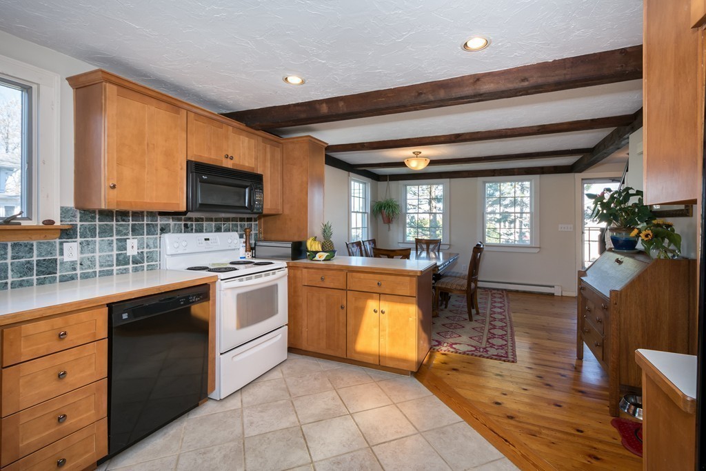 109 Hatherly Road Scituate, MA 02066 - Photo 10 of 24