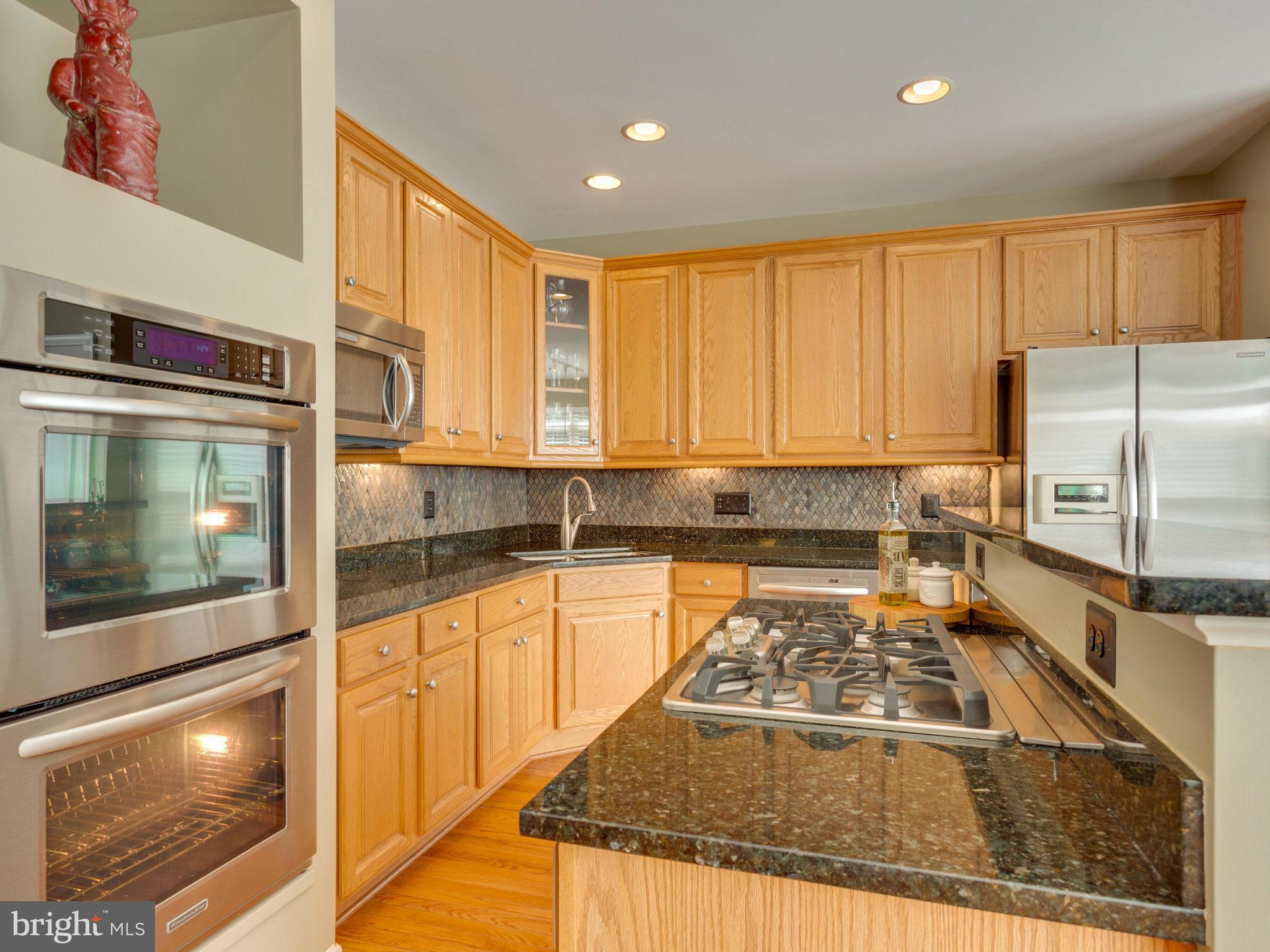 7316 Hampton Manor Place Springfield, VA 22150 - Photo 9 of 30 Kitchen