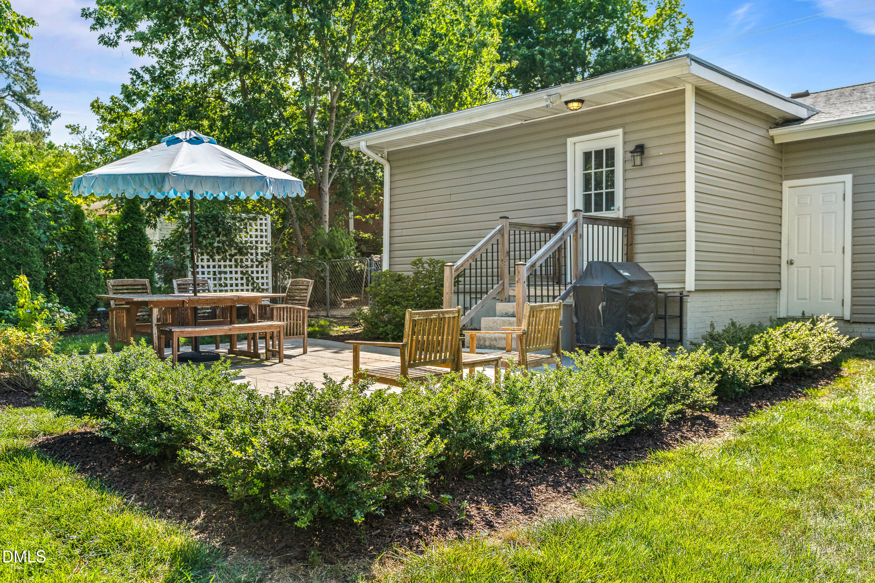 1304 Marlborough Road Raleigh, NC 27610 - Photo 33 of 34 35_photos-08