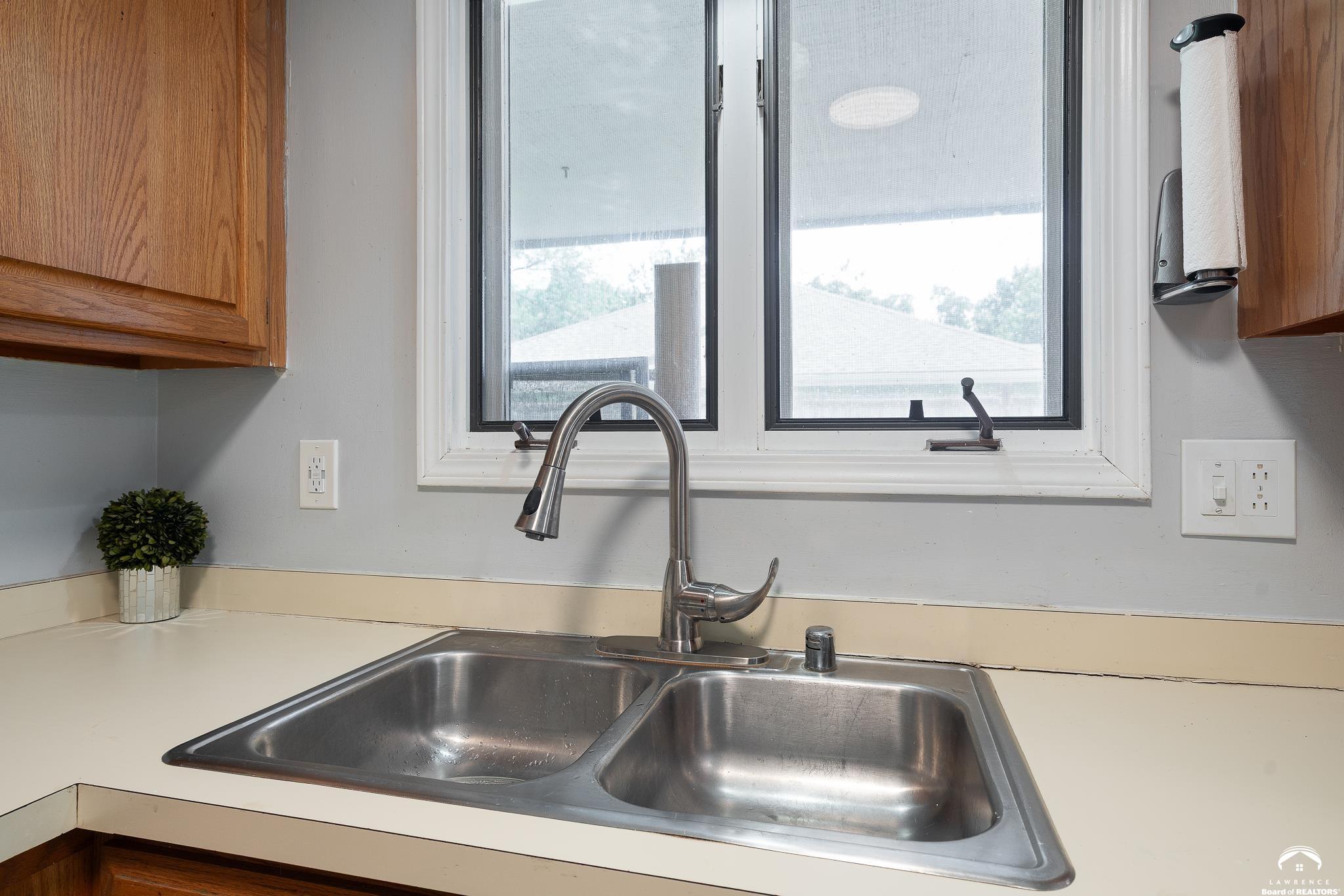 3612 West 24th Street Lawrence, KS 66047 - Photo 12 of 35
