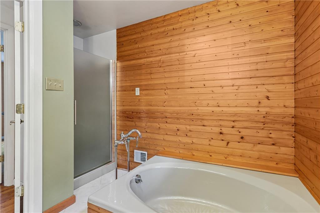 205 Tilford Road Pittsburgh, PA 15235 - Photo 17 of 45 Gallery Image 17