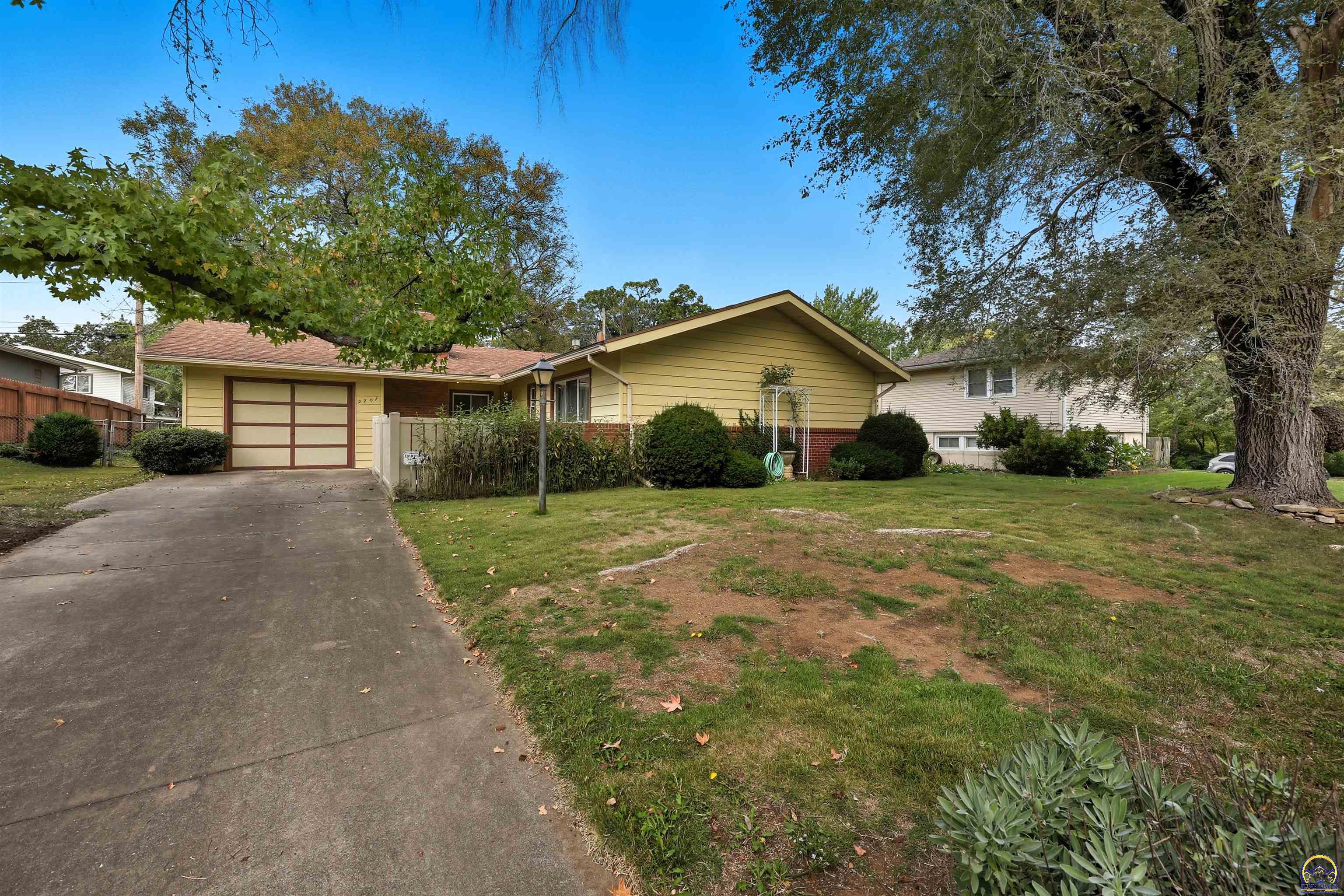 2707 Southwest Burnett Road Topeka, KS 66614 - Photo 1 of 1