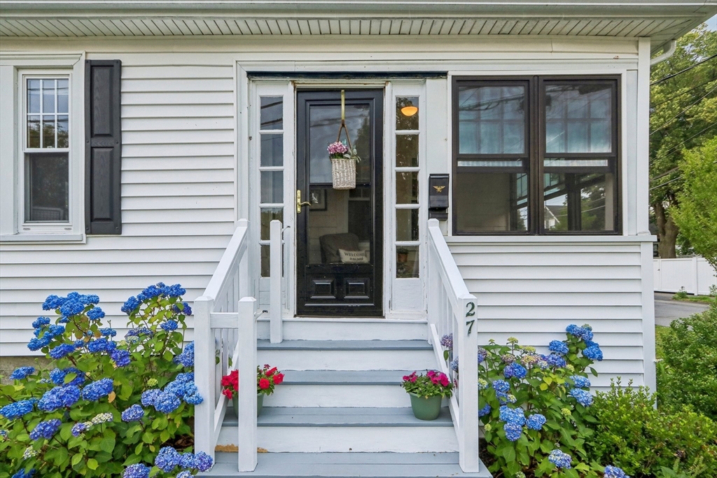 27 Sherman Road Dedham, MA 02026 - Photo 4 of 26 Gallery Image 4