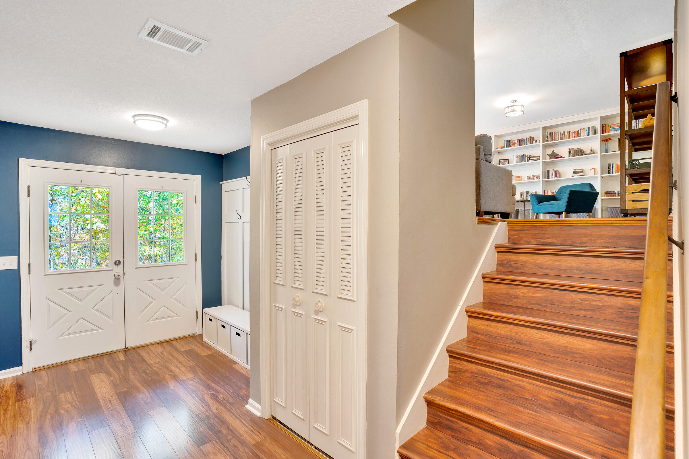 921 Dunsinane Road Signal Mountain, TN 37377 - Photo 4 of 30 921-Dunsinane-Rd-MLS-Photos-6