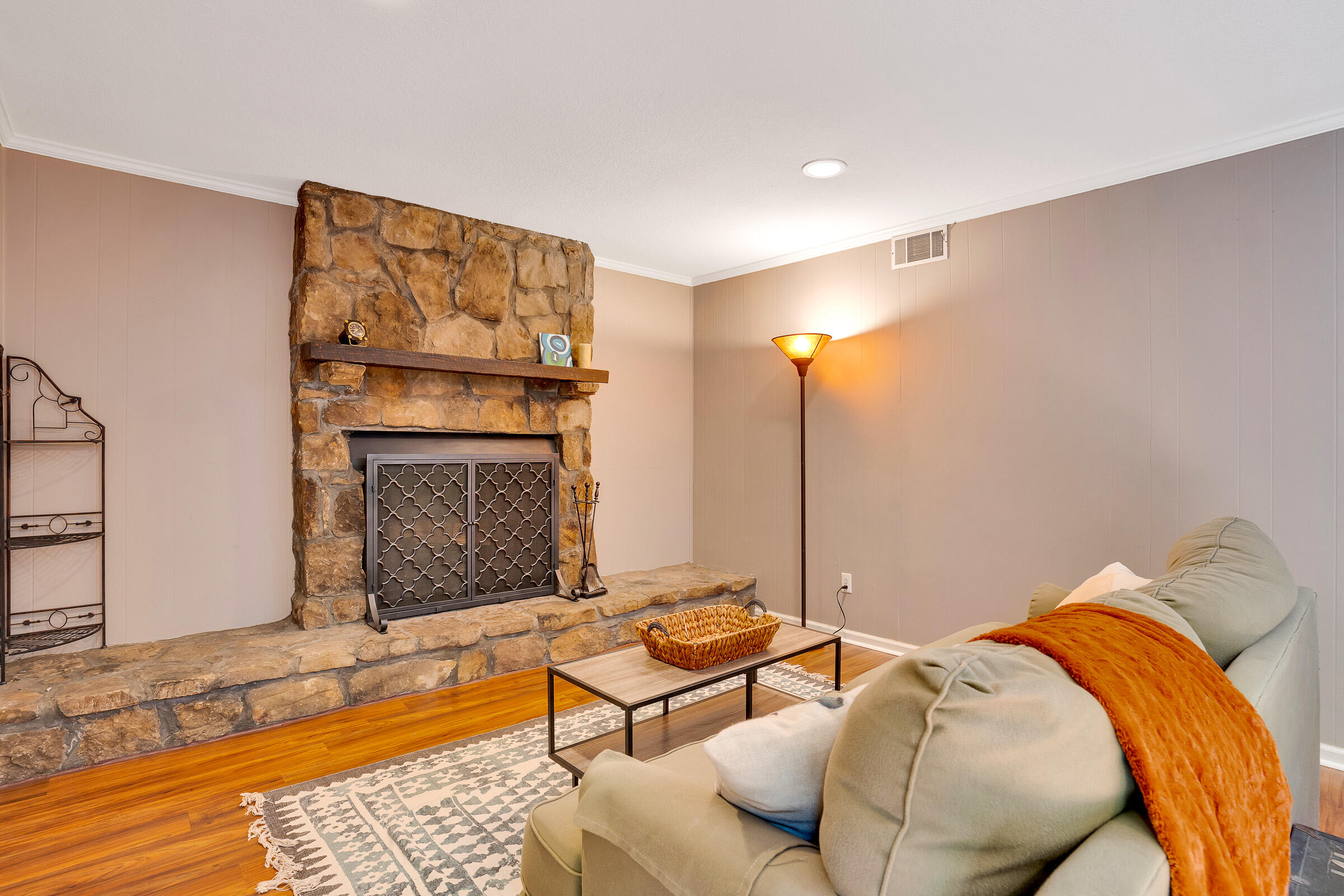 921 Dunsinane Road Signal Mountain, TN 37377 - Photo 8 of 30 921-Dunsinane-Rd-MLS-Photos-8