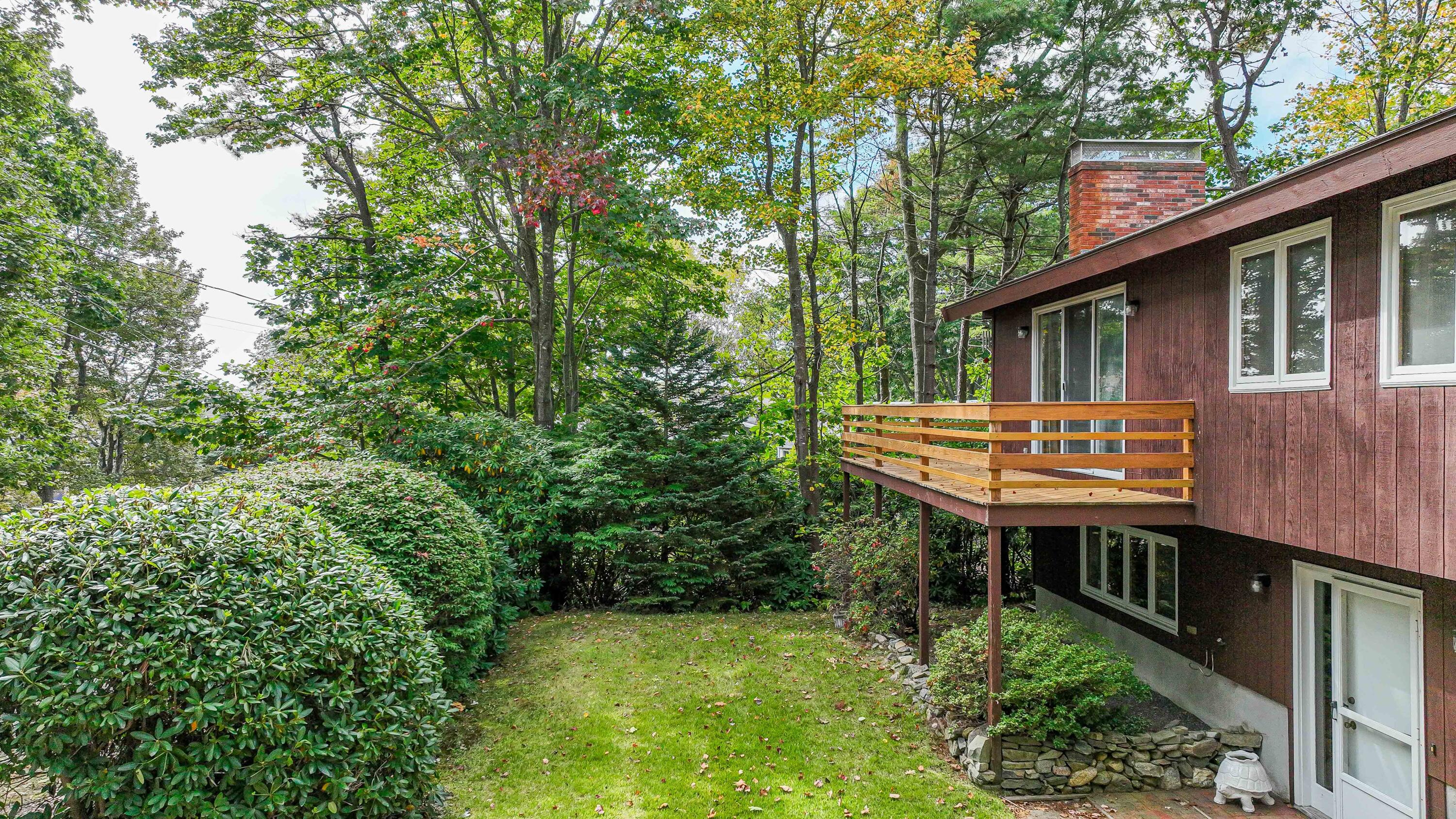 28 Ossipee Road York, ME 03902 - Photo 6 of 66 6