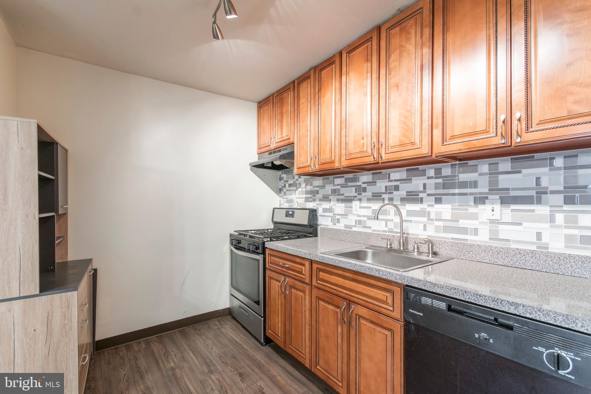 3900 West Ford Road, Unit 10I Philadelphia, PA 19131 - Photo 15 of 38