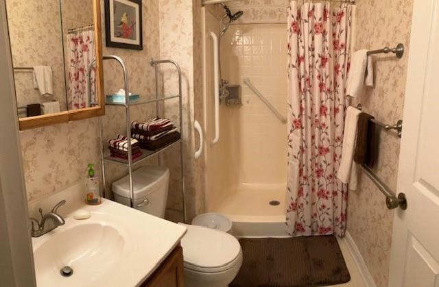 507 Yorktown Drive Gibsonia, PA 15044 - Photo 17 of 20 a bathroom with a sink toilet and shower