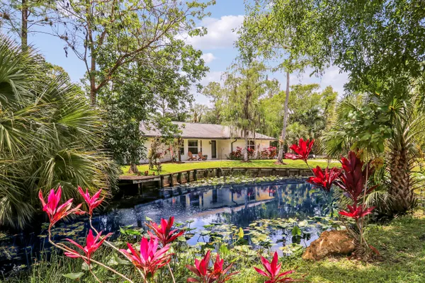 $1,190,000 | 8352 154th Road North, Palm Beach Gardens, FL 33418