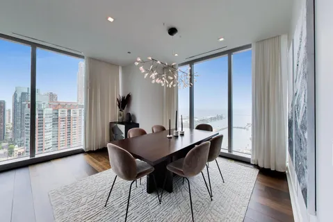 $2,550,000 | 363 East Wacker Drive, Unit 2506, Chicago, IL 60601