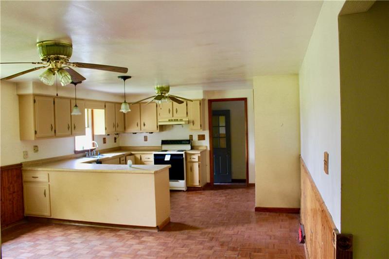 135 Buffalo Hill Road Irwin, PA 15642 - Photo 3 of 10