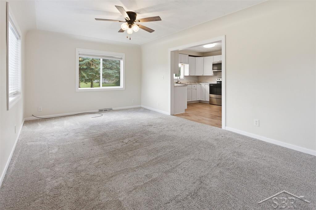 2735 West Isabella Road Midland, MI 48640 - Photo 11 of 24 50212785-2229b5bb-3225-4f95-b495-ebec9e6a5e5f.JPG