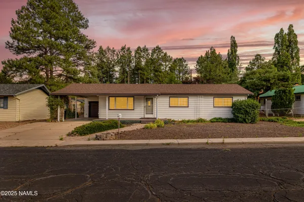 $430,000 | 1021 West Sheridan Avenue, Williams, AZ 86046