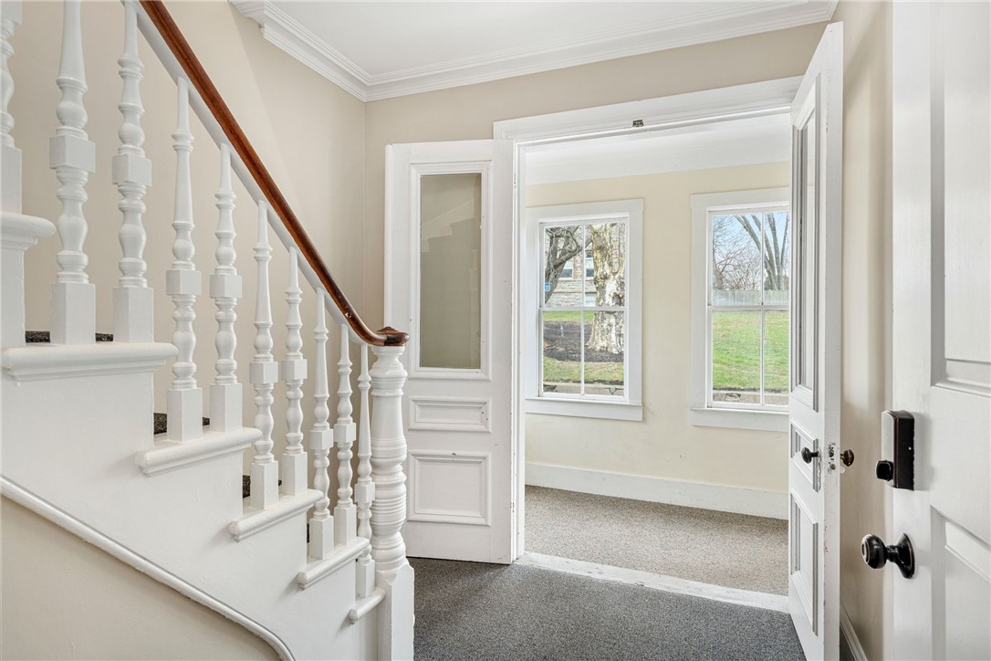 427 Spring Street, Unit 1 Newport, RI 02840 - Photo 8 of 16 Entry
