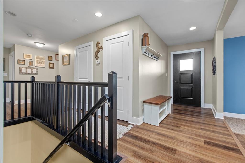 392 Chartiers Run Road Canonsburg, PA 15317 - Photo 4 of 25 Gallery Image 4