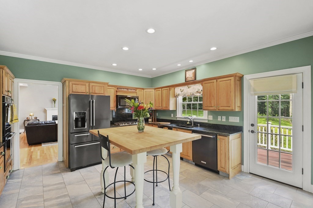 23 Thompson Pond Road Spencer, MA 01562 - Photo 11 of 42 Gallery Image 11