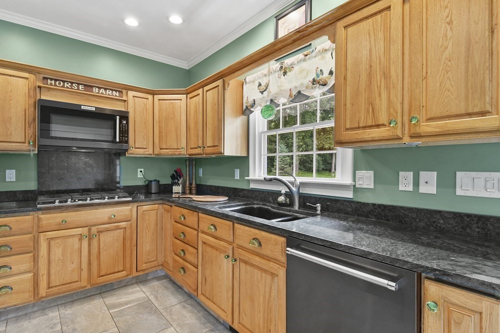 23 Thompson Pond Road Spencer, MA 01562 - Photo 13 of 42 Gallery Image 13