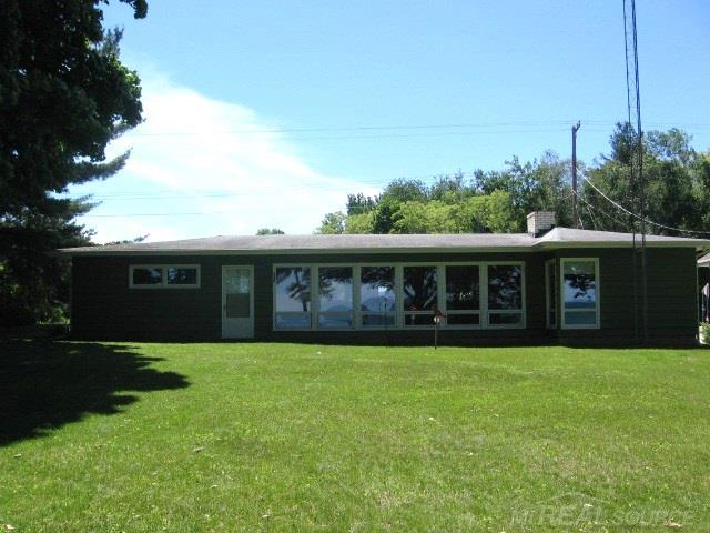 2869 Lakeshore Road Applegate, MI 48401 - Photo 2 of 37 31248976-1.JPG