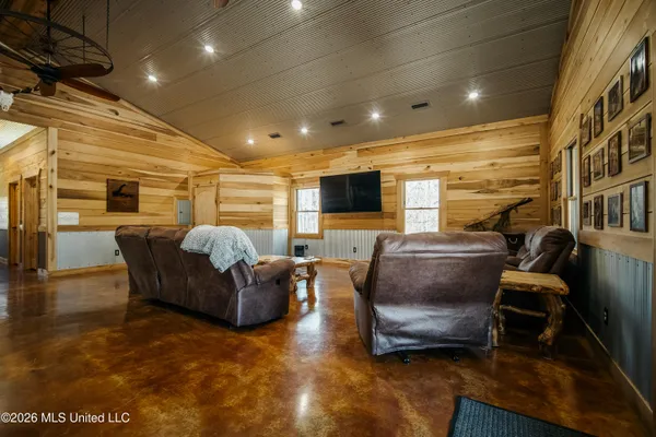 $499,000 | 475 Deer Creek Road, Grenada, MS 38901