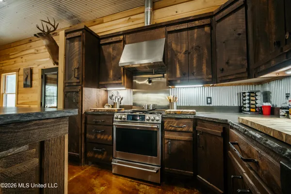 $499,000 | 475 Deer Creek Road, Grenada, MS 38901