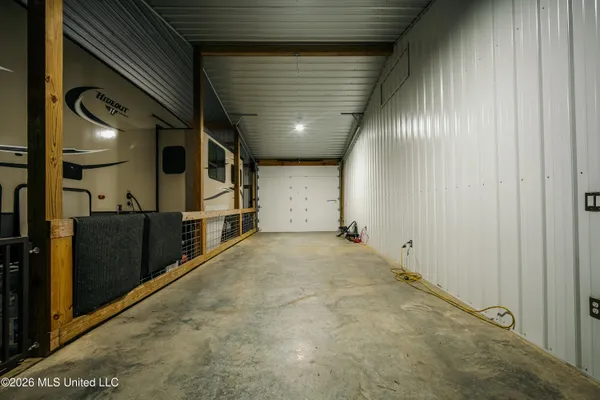 $499,000 | 475 Deer Creek Road, Grenada, MS 38901